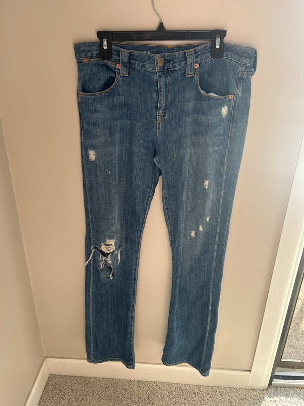 💛 J Crew Distressed Jeans - Classic Mid Wash